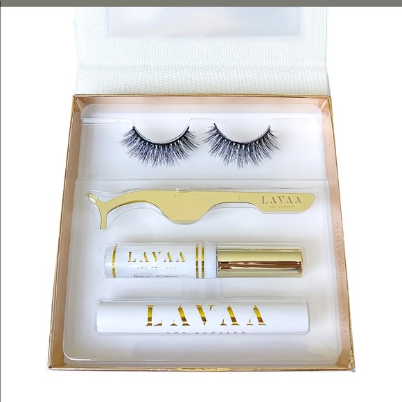Flirty Lash Set NWT - Picture 2 of 6